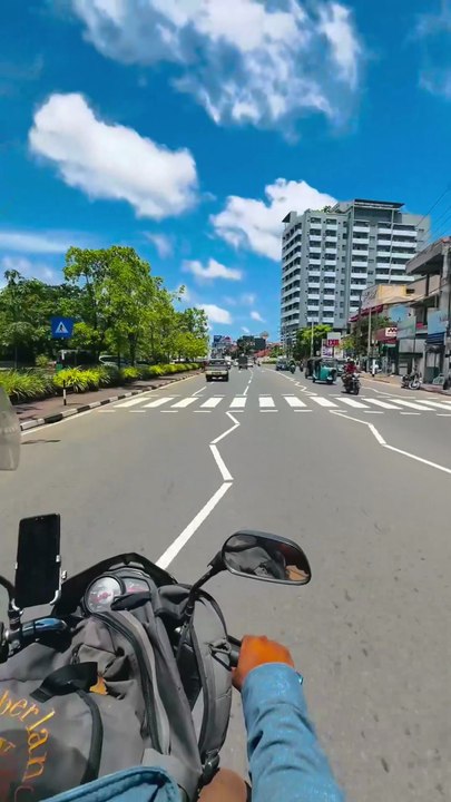 “Colombo bike ride 🇱🇰