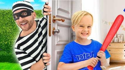 Chris stays Home Alone - Story for Kids