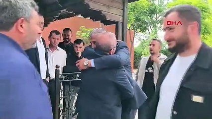 Seçimi kazandı, seçmenleriyle çiftetelli oynadı