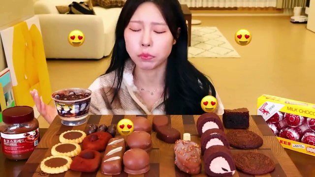 ASMR MUKBANG Chocolate Desserts! Ice cream, Sticky Rice cake, Brownie, Spread, Cookie, Maltesers.