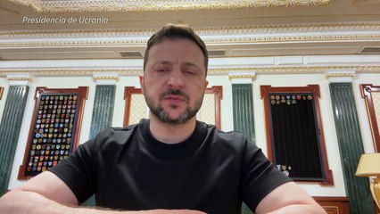 Ucrania reivindica un ataque a gran escala contra la aviación rusa que golpea hasta Siberia