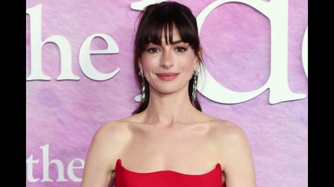These are my beautiful pictures of Anne Hathaway