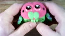 SHOW TIME BOX OPENING BRIGHT PINK ROBOTIC SPIDER SCARY STUFF