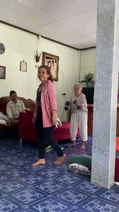 คุณแม่ออกกำลังกาย ยกดับเบล