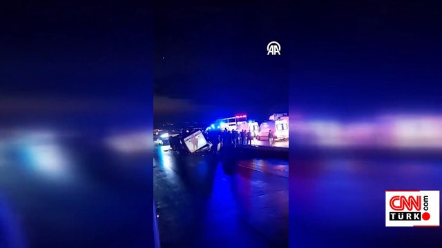 Antakya-İskenderun yolunda midibüs devrildi: 25 yaralı