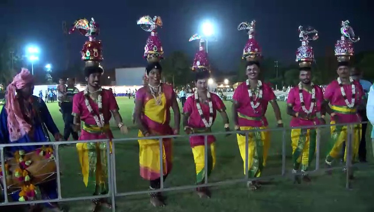 #GUJARAT CM VISITS INDIAN FOLK CARNIVAL ORGANIZED BY GUJARAT LOK KALA FOUNDATION IN #AHMEDABAD