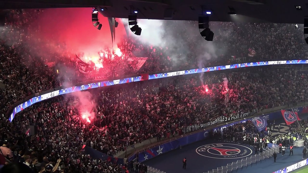 Le Parc des Princes réclame le Ballon d'Or pour...
