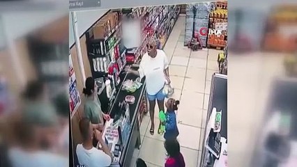 Kızının önünde şiddet! Esenyurt’ta markette yumruklu saldırı kamerada