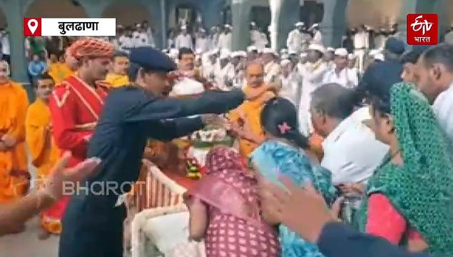 आस विठुरायाच्या भेटीची! श्रींच्या पालखीचं पंढरपूरकडं प्रस्थान, टाळ-मृदंगाच्या गजरानं शेगावनगरी दुमदुमली