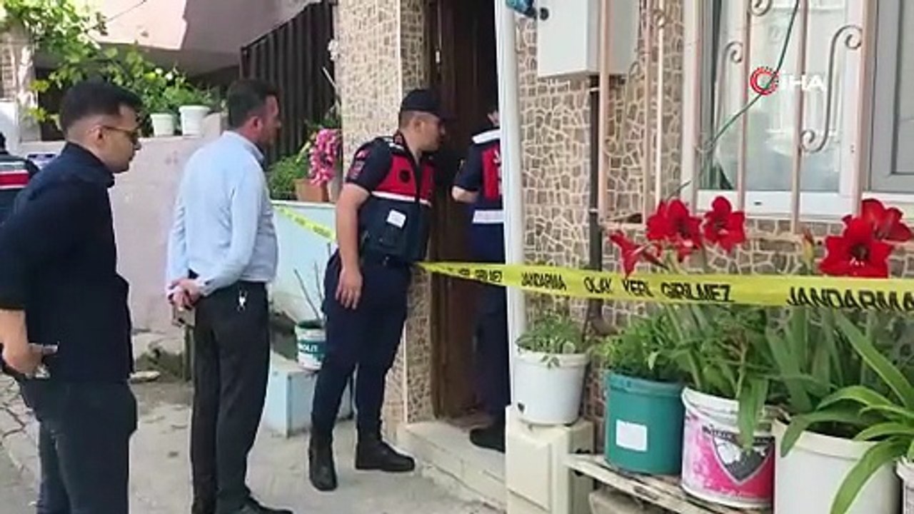 Üniversiteli genç evinde ölü bulundu