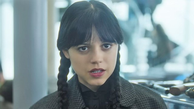 Mercredi - saison 2 EXTRAIT VF Les six premières minutes