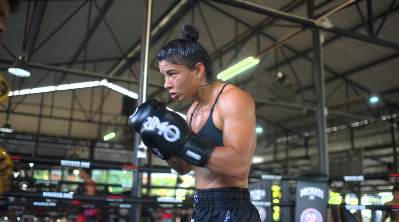 ALLYCIA HELLEN RODRIGUES Training
