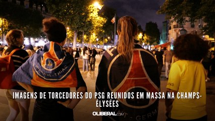 Imagens de torcedores do PSG reunidos em massa na Champs-Élysées