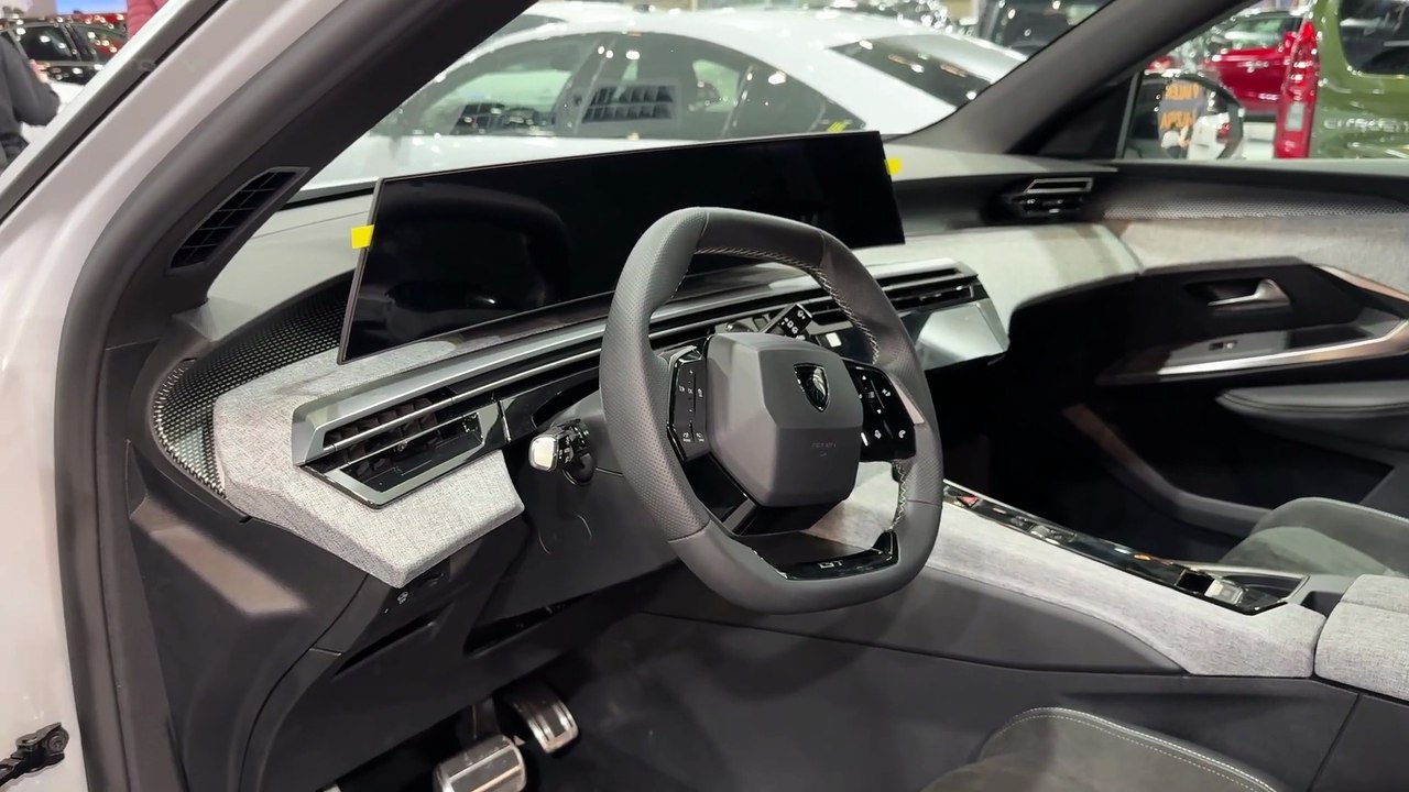 2025 Peugeot E-5008 FIRST LOOK_ The Electric 7-Seater That Won t Break The Bank! _ Full Review