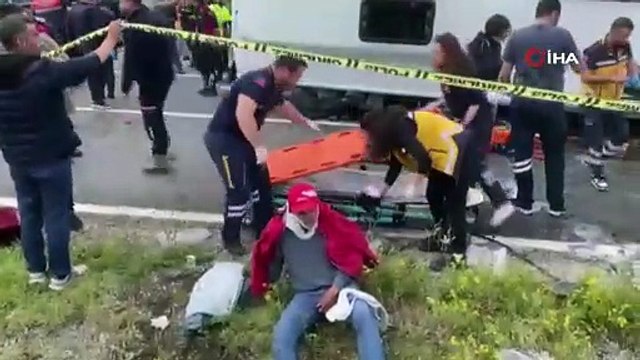 Şarampole yuvarlanan midibüs can aldı