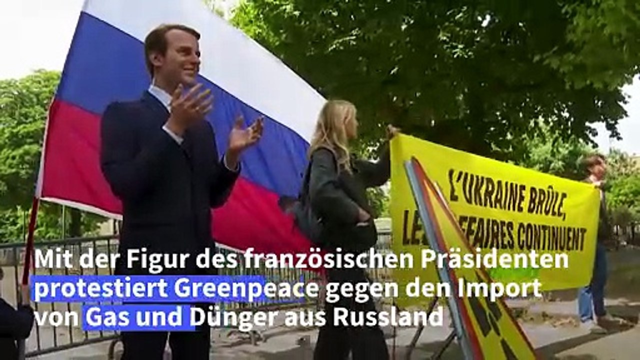 Umweltaktivisten klauen macron-wachsfigur