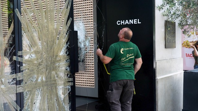 PSG : magasins pillés, vitrines brisées... la gueule de bois des commerçants à Paris