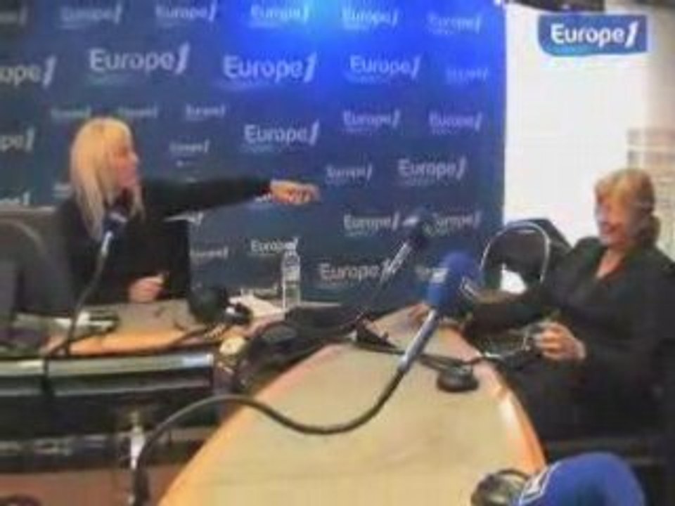 Laurent Baffie en fille 2eme partie