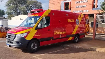 Mulher é socorrida pelo Siate no Colégio Jardim Consolata
