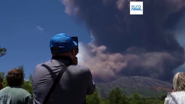 На Сицилии произошло мощное извержение вулкана Этна