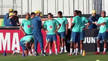 Ancelotti dirige su primer entrenamiento con Brasil