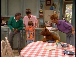 La cucaracha (Alf, o ETeimoso – Ep. 24)