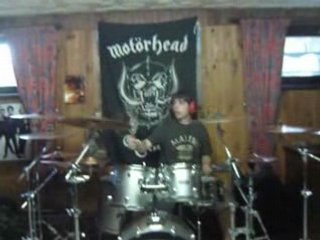 Tharanis => Wake Me Up When September Ends