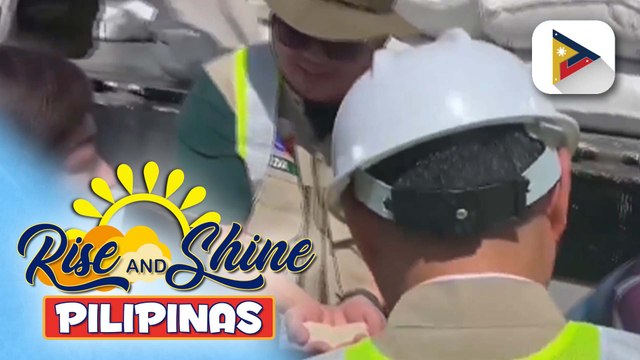 Ilang opisyal ng NFA at D.A., ininspeksyon ang shipping vessel na magdadala ng 35K kaban ng NFA rice sa Central Visayas