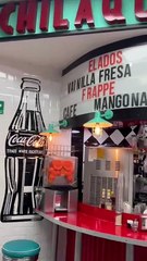 Conoce la cafetería ambientada en los años 50’s y 60’s.
