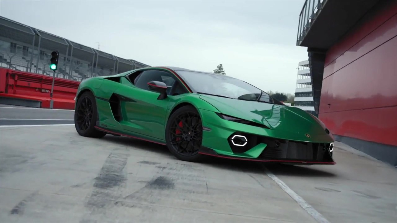 Der Lamborghini Temerario begeistert den Ducati-Piloten Francesco Bagnaia