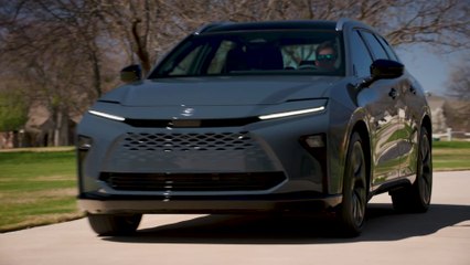 2025 Toyota Crown Signia Limited Storm Cloud Driving Video