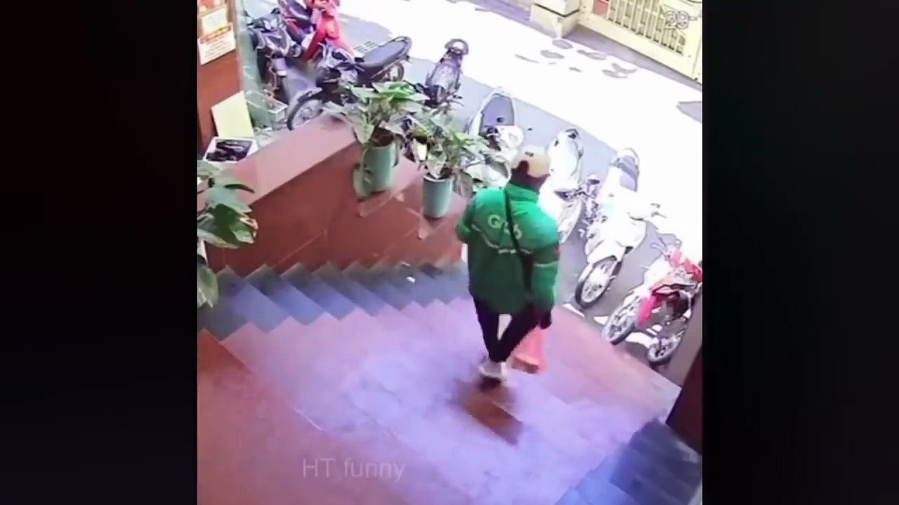 TRY NOT TO LAUGH 🤣🤣 Best Funny Videos compilation - Fails  Hilarious Moments 😂 P43