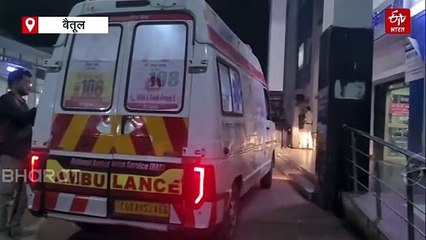 एंबुलेंस में किंग कोबरा मरीज के साथ, हॉस्पिटल में डॉक्टर्स के हाथ पांव फूले