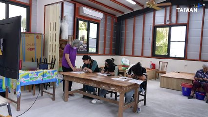 Indigenous Kavalan Woman Preserves Unique Banana Fiber Weaving Tradition