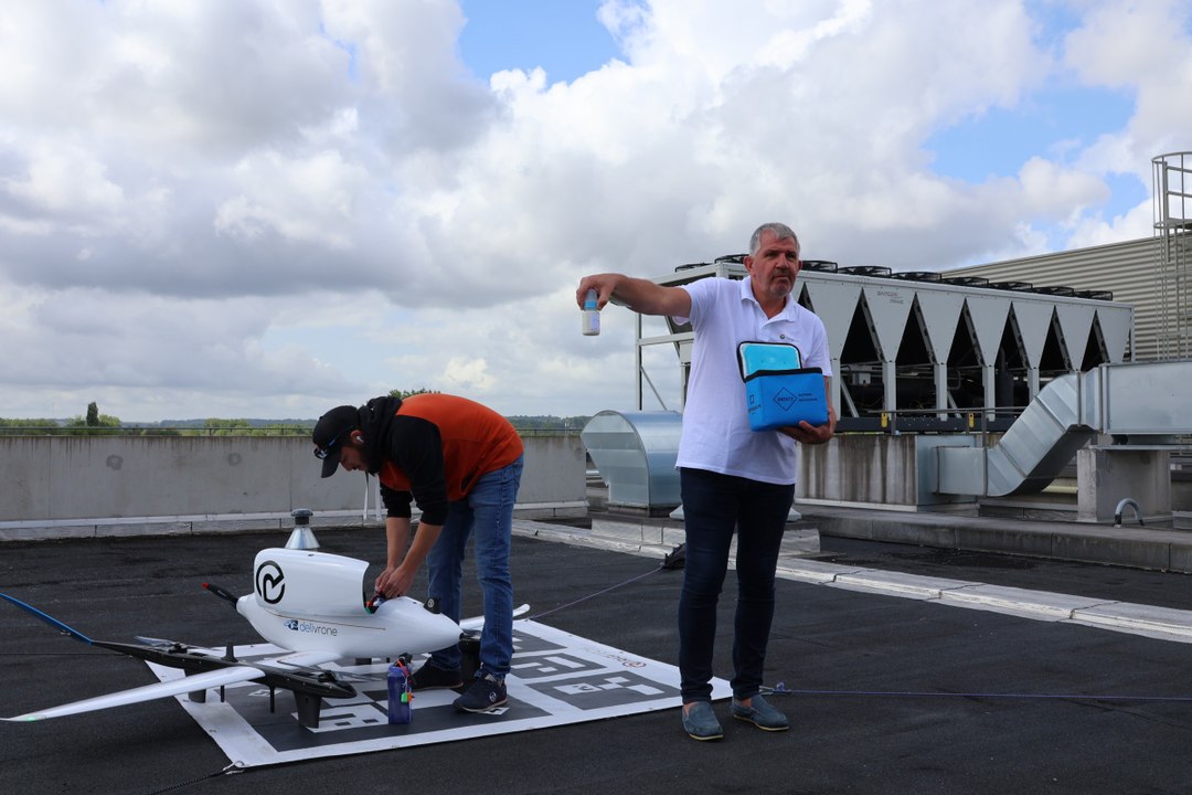 Un drone pour livrer des biberons et analyses à l'hôpital