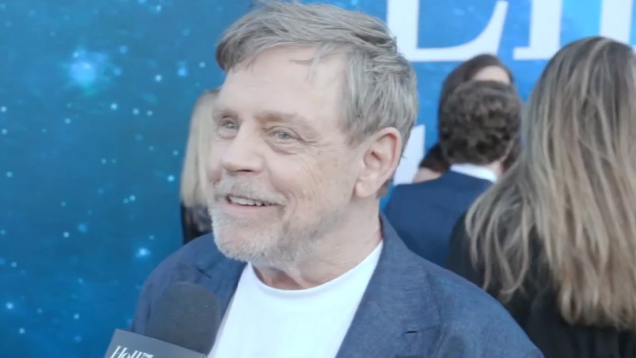 Mark Hamill on Transforming Into His 'Life of Chuck' Character & Saying Goodbye to 'Star Wars' | THR Video