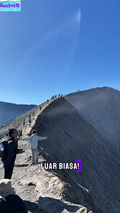 🎬Gunung Bromo Viral di China! Wisatawan Terpukau!