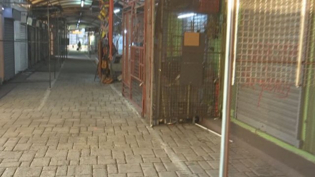 Buhoneros en el viaducto de la 3 de Noviembre