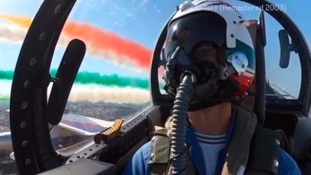 2 giugno: ecco lo spettacolare volo delle Frecce tricolori visto dalla cabina del pilota
