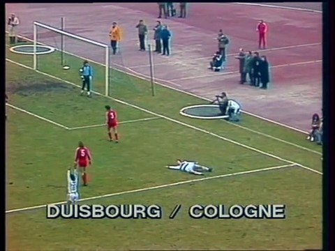 DUISBOURG - COLOGNE - 1982 - SAISON 1981/1982 -