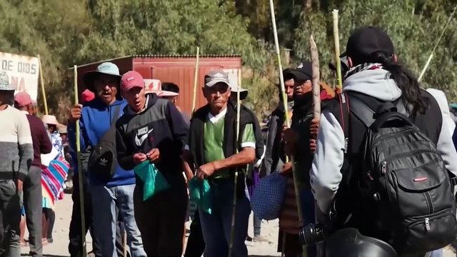 Seguidores del expresidente Evo Morales inician un bloqueo de carreteras en el centro de Bolivia