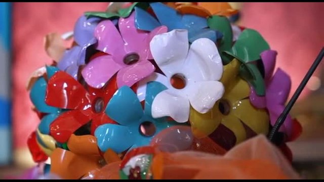 Redivivus: rinascere con arte, nuova vita a plastica e persone