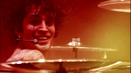 Looks That Kill - Mötley Crüe (live)