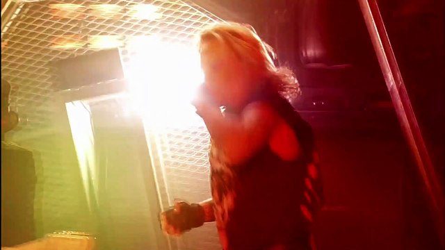 Shout at the Devil '97 - Mötley Crüe (live)