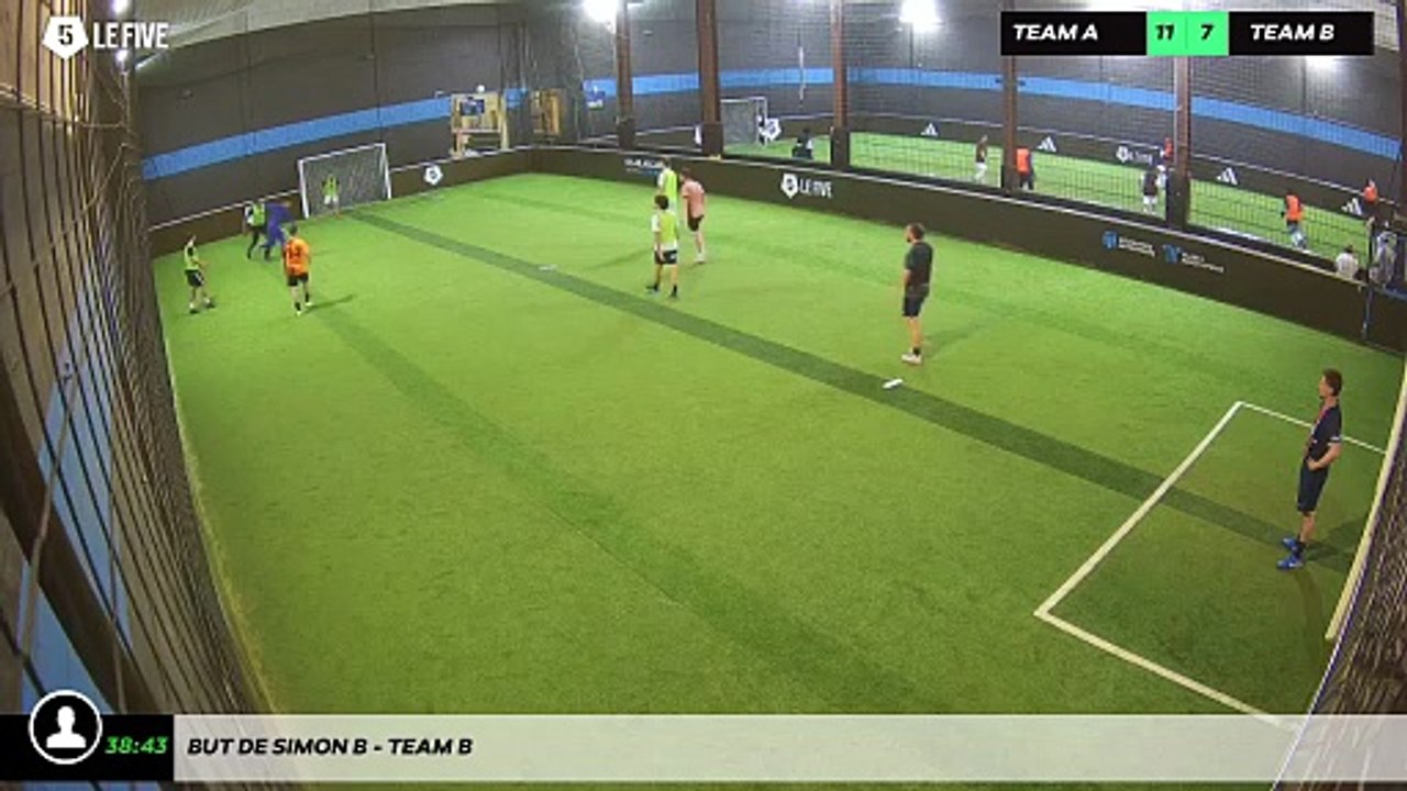 But de Simon B - Team B