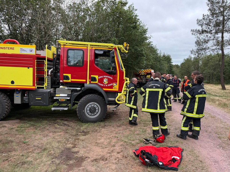 200 pompiers bretons mobilisés pour un exercice en forêt de Brocéliande