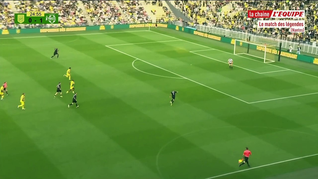 Teddy Riner buteur lors du match des légendes à Nantes - Foot - Match des légendes