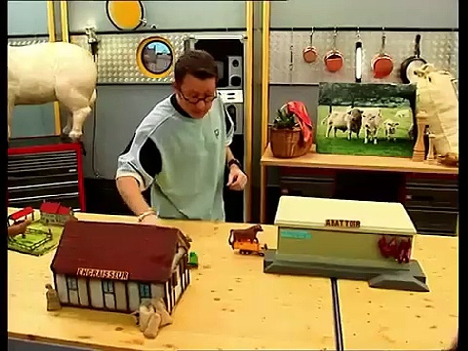 Comment la viande arrive dans notre assiette  - Cest pas sorcier