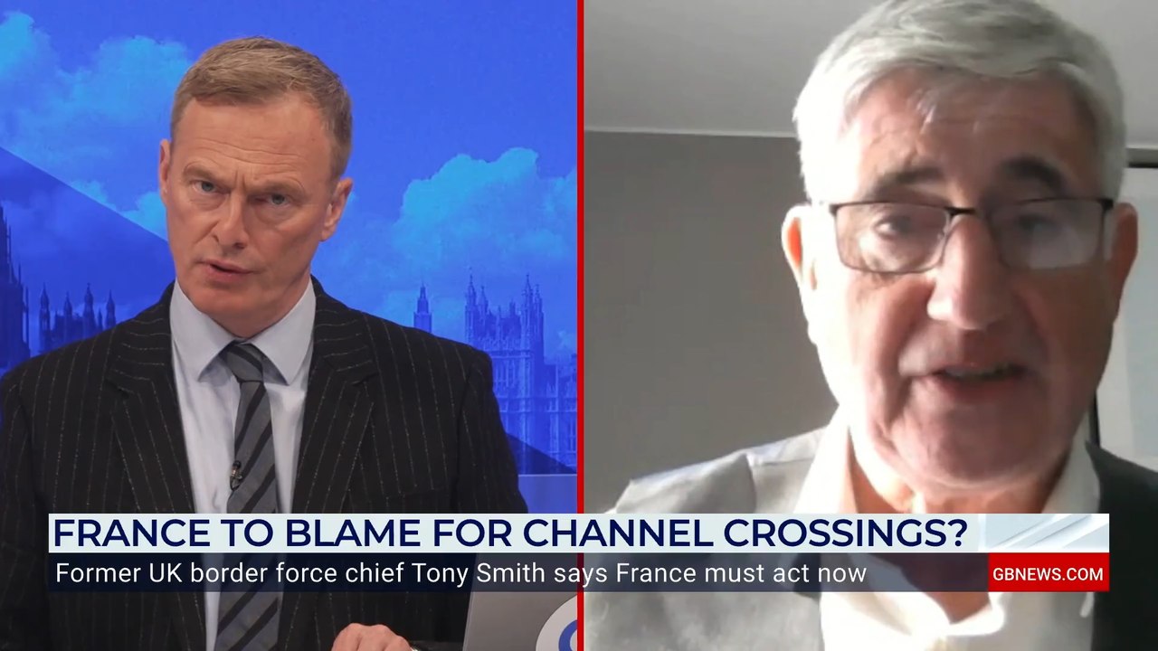 WATCH: Former UK Border Force Director delivers 'simple solution' to UK migrant crisis