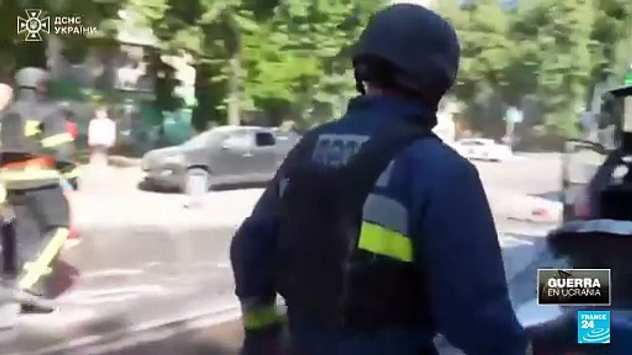 Ucrania atacó con explosivos subacuáticos el puente de Crimea que conecta con Rusia continental
